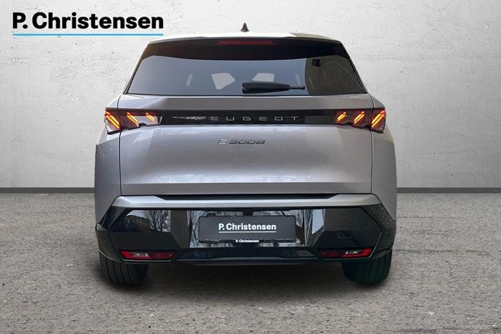 Grå Peugeot e-5008 fra 2024