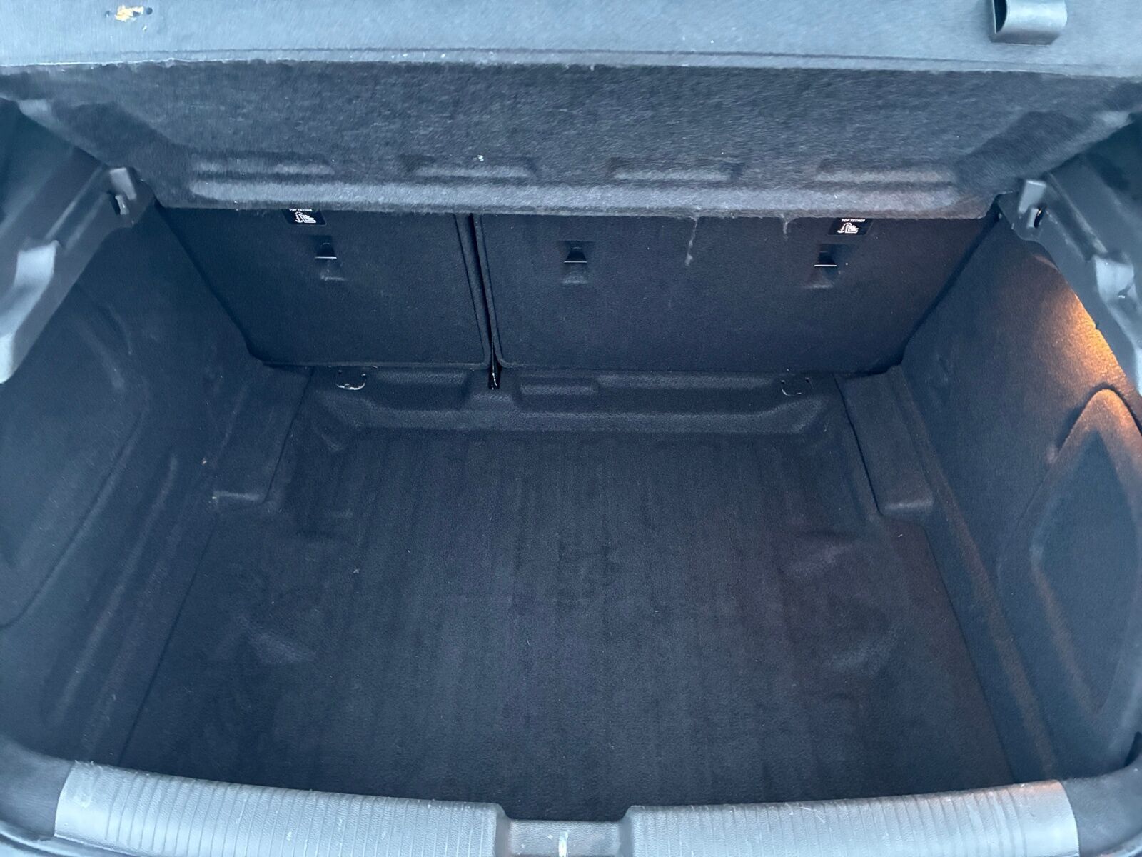 Grå Opel Astra fra 2019