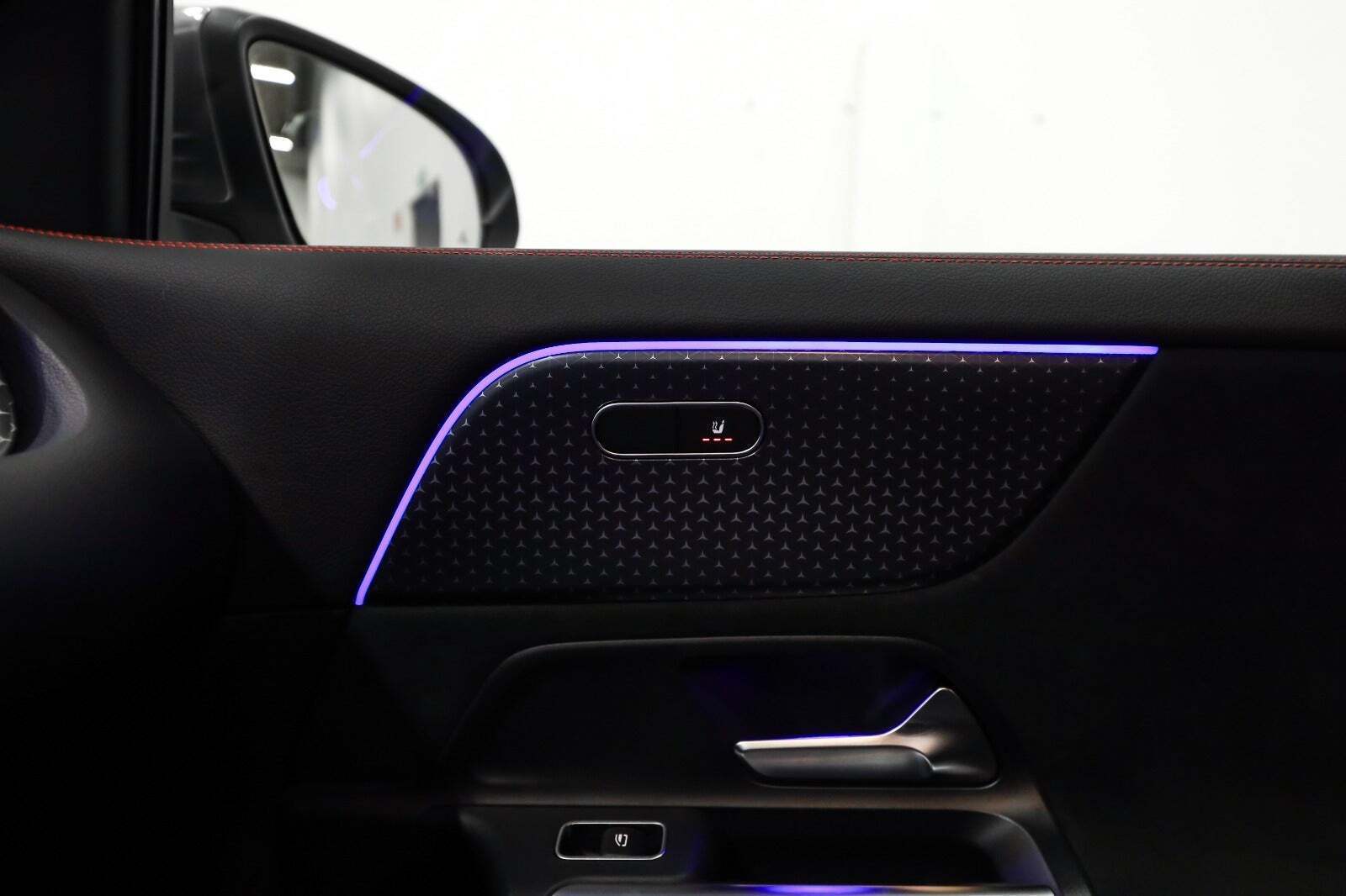 Grå Mercedes EQA350 fra 2025