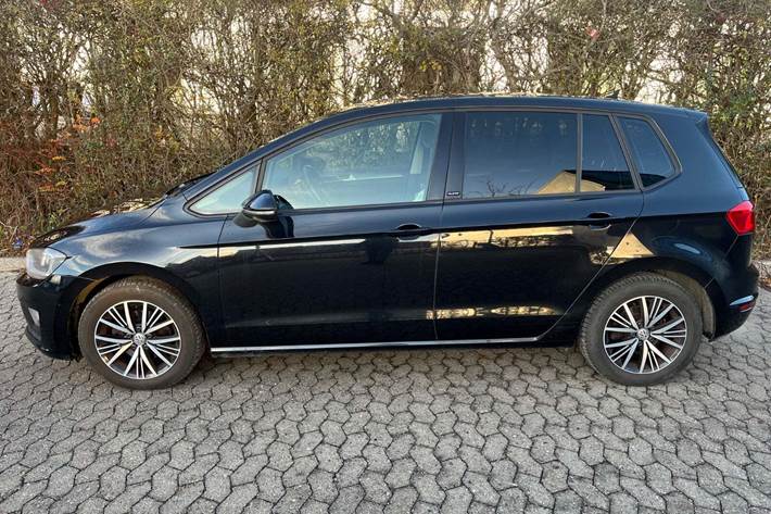 undefined VW Golf Sportsvan fra 2017