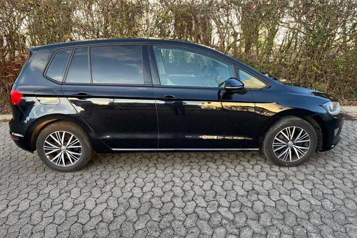 undefined VW Golf Sportsvan fra 2017