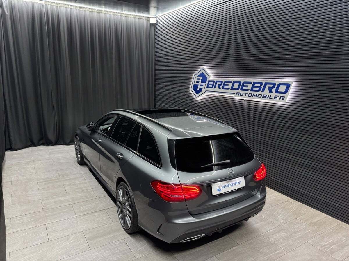 Mercedes C300 de 2,0 AMG Line Night Edition stc. aut.