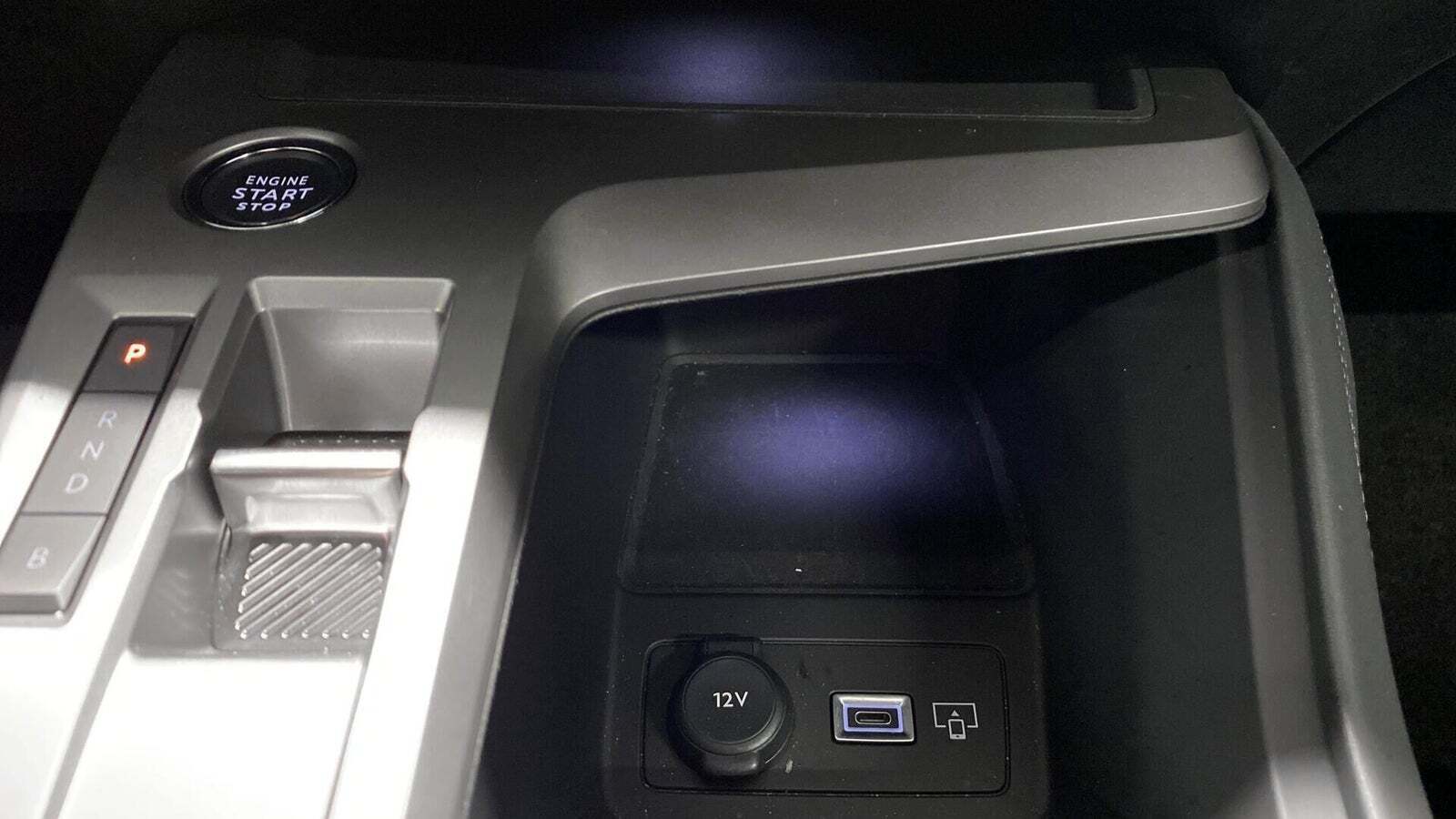 Hvid Peugeot E-308 fra 2023