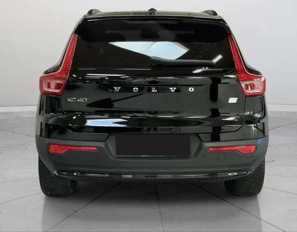 Volvo XC40 P6 ReCharge Core