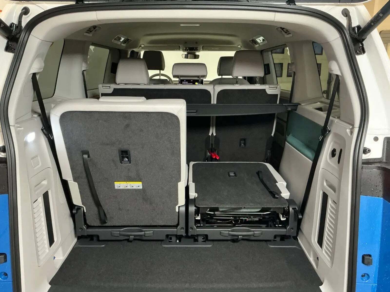 Blå VW ID.Buzz fra 2025