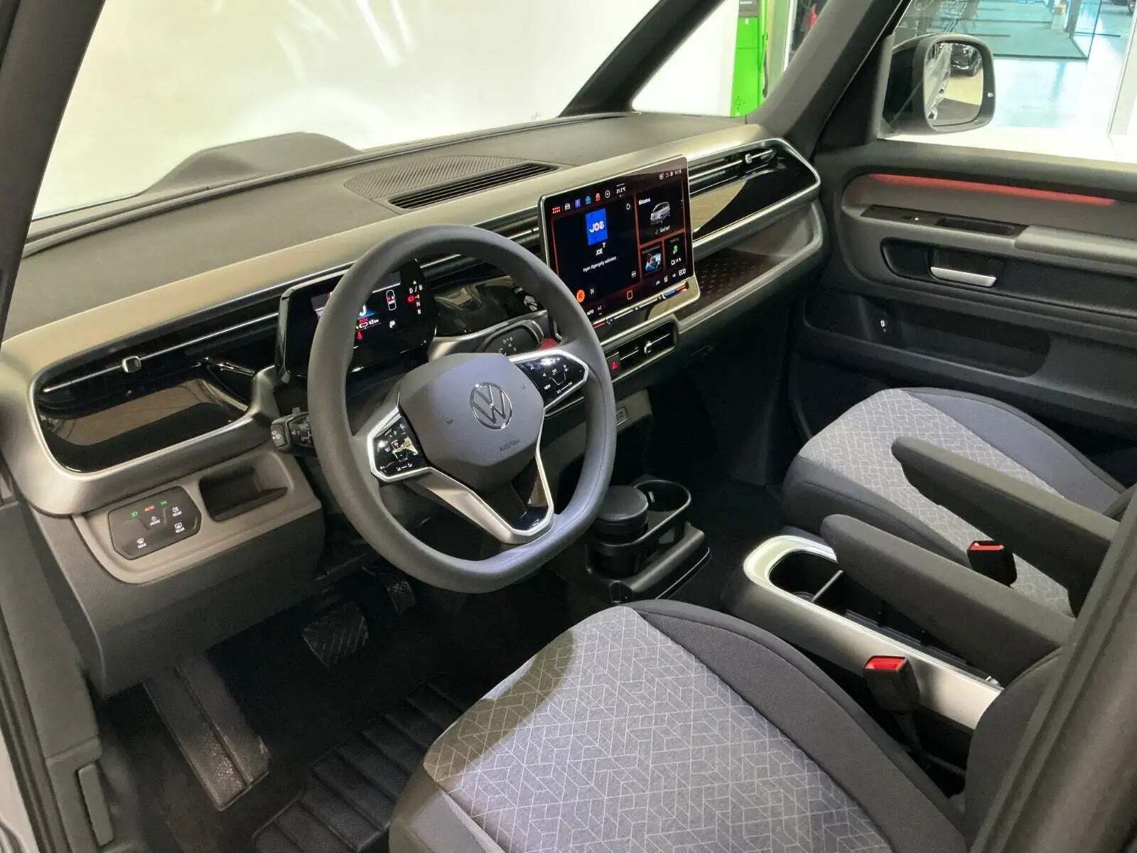 VW ID.Buzz 79 Pro SWB