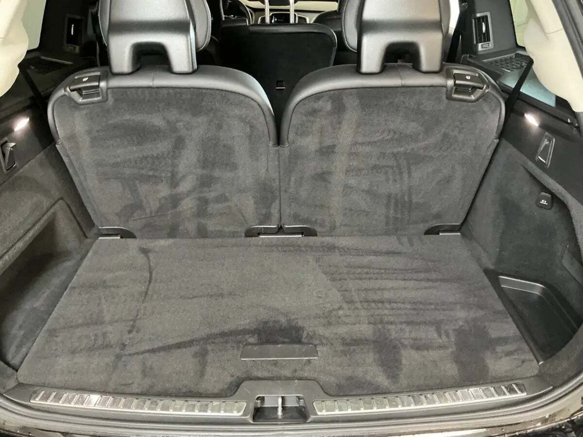 Sort Volvo XC90 fra 2021