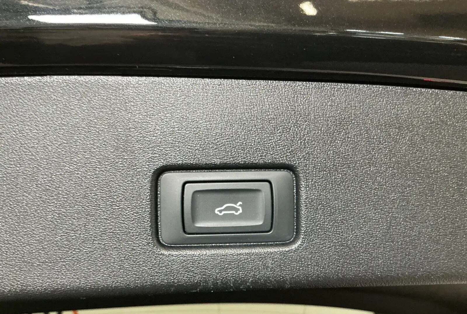 Sort Audi Q4 e-tron fra 2024