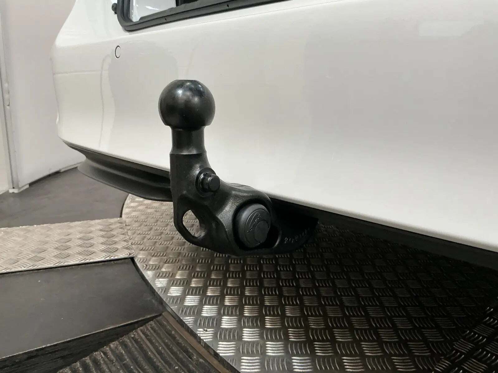 Hvid VW ID.Buzz fra 2025