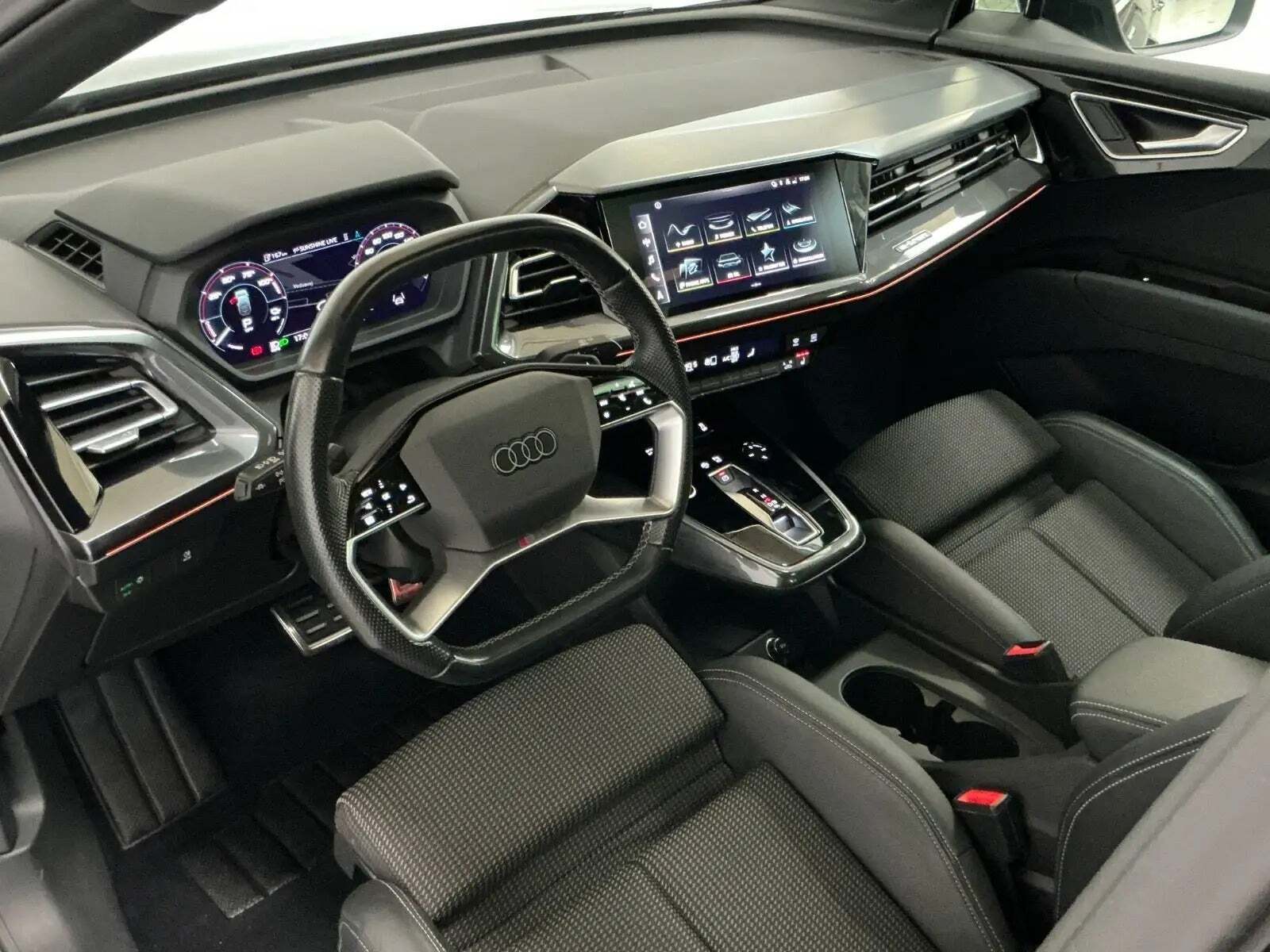 Audi Q4 e-tron 50 S-line Sportback quattro