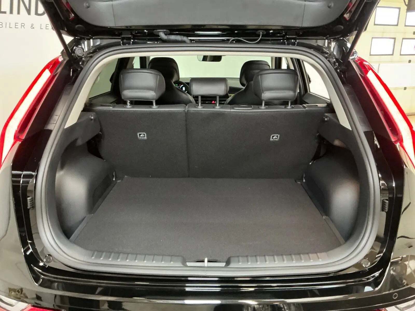 Sort Kia Niro fra 2025