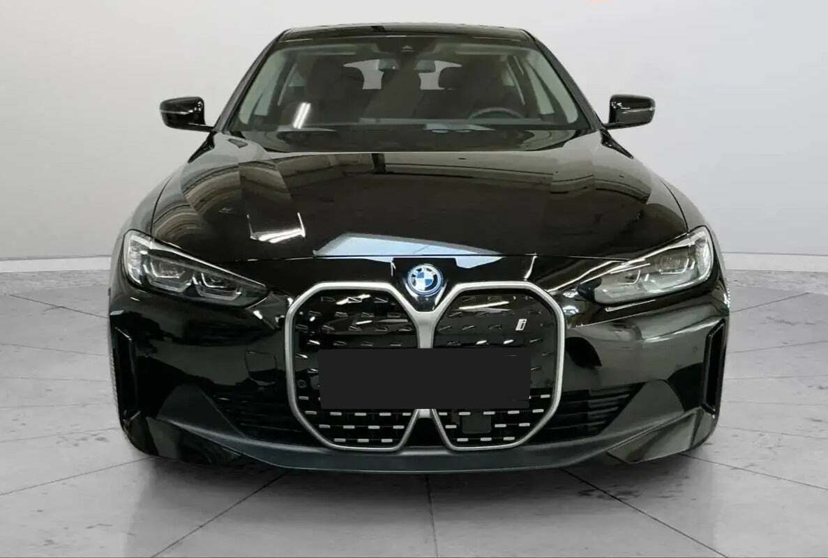 BMW i4 eDrive35