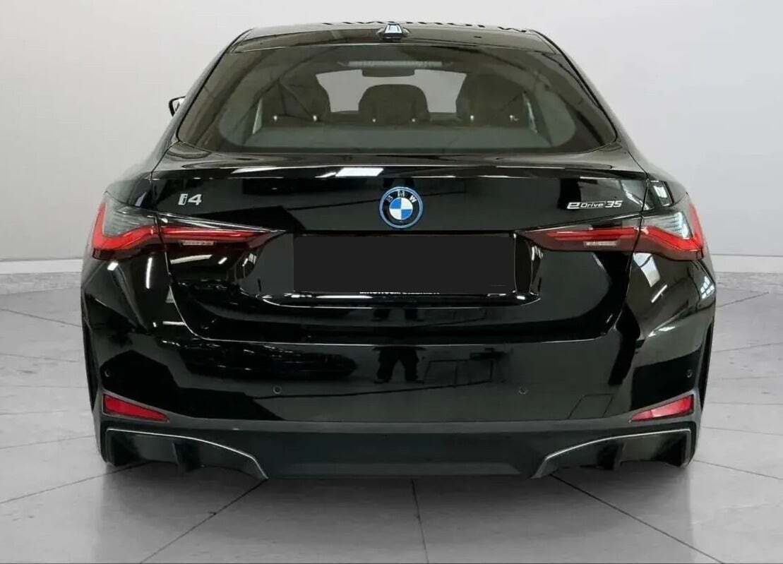 BMW i4 eDrive35