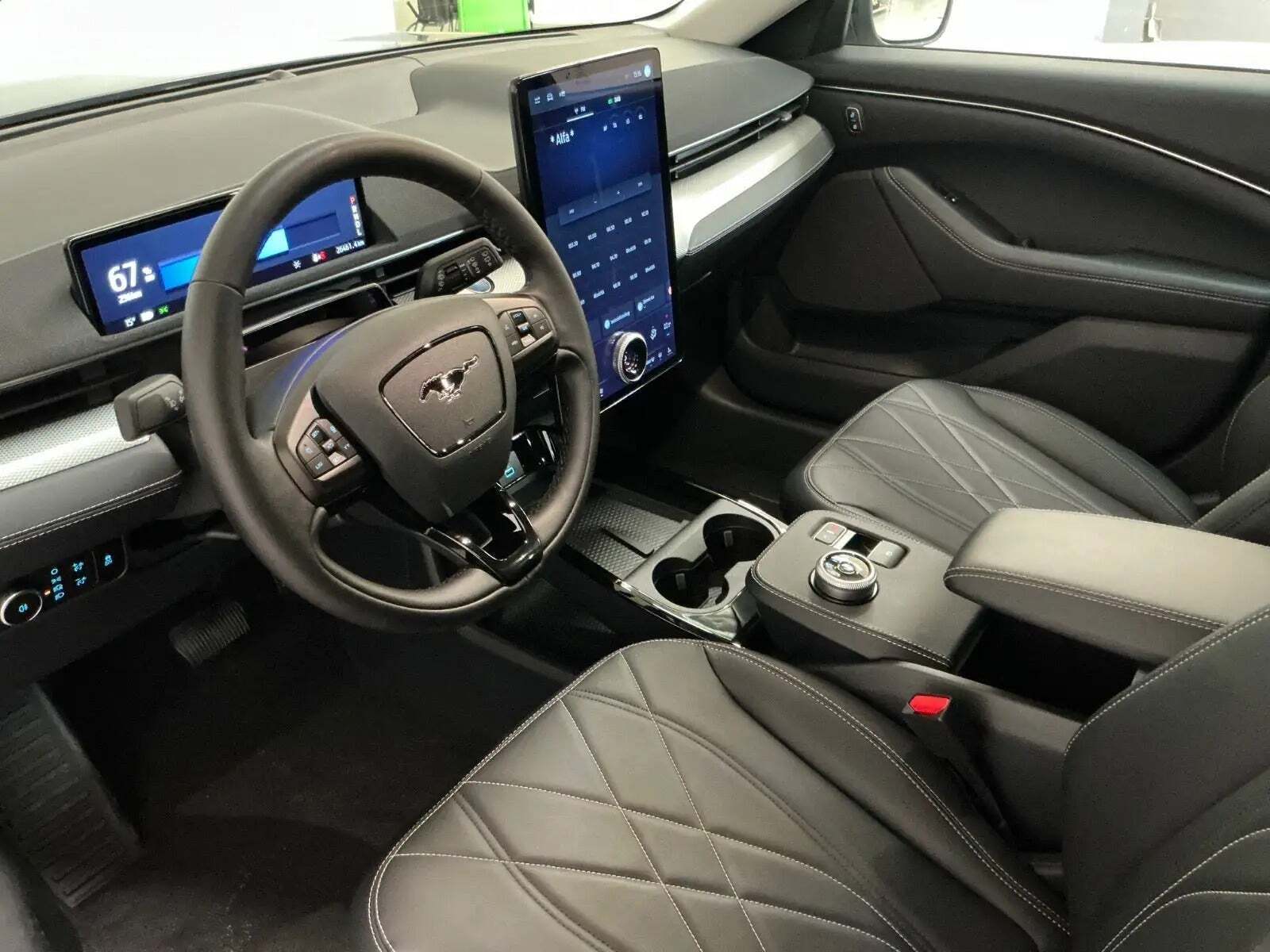 Ford Mustang Mach-E 75 Standard Range