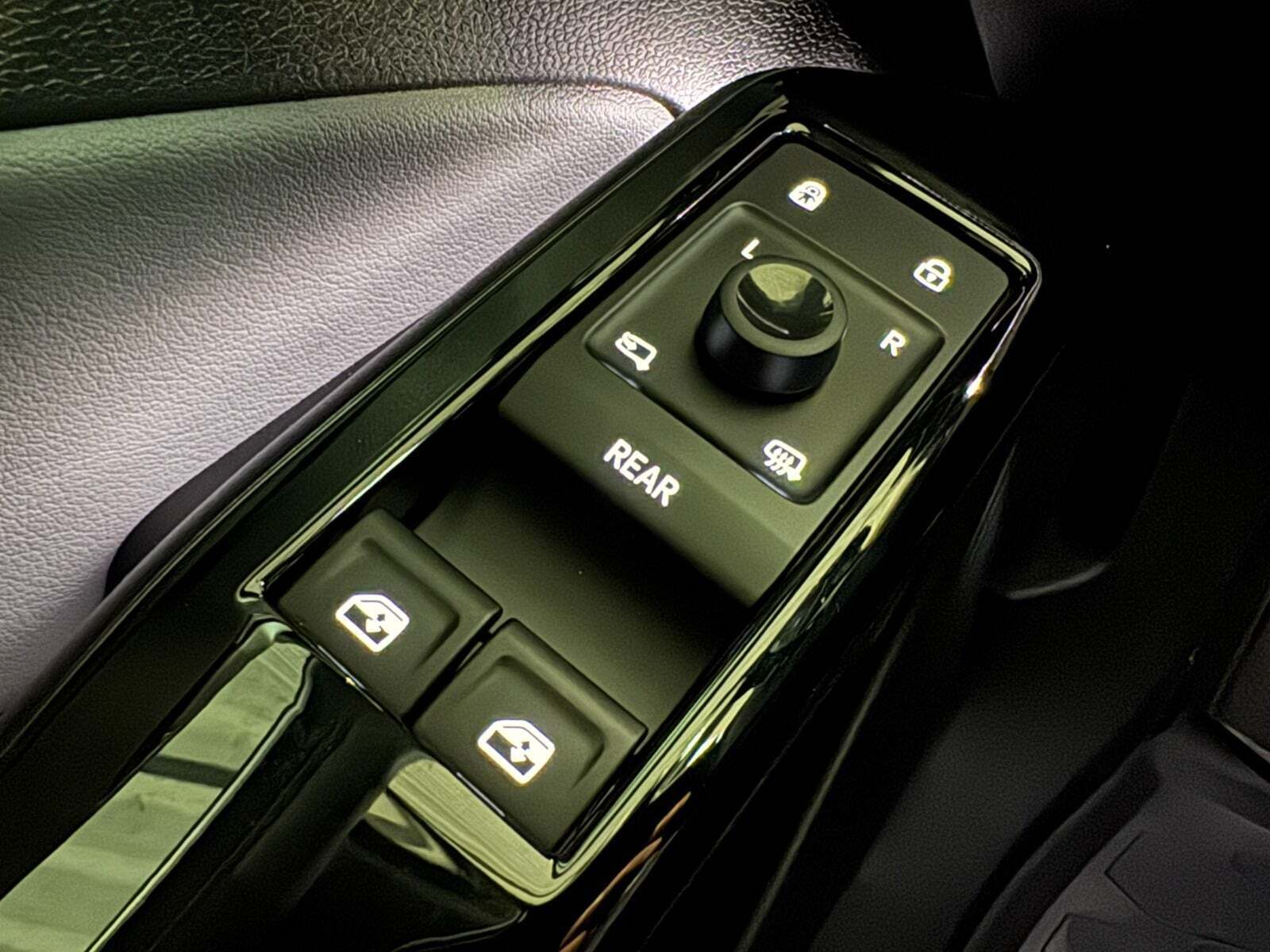 Grå VW ID.4 fra 2022