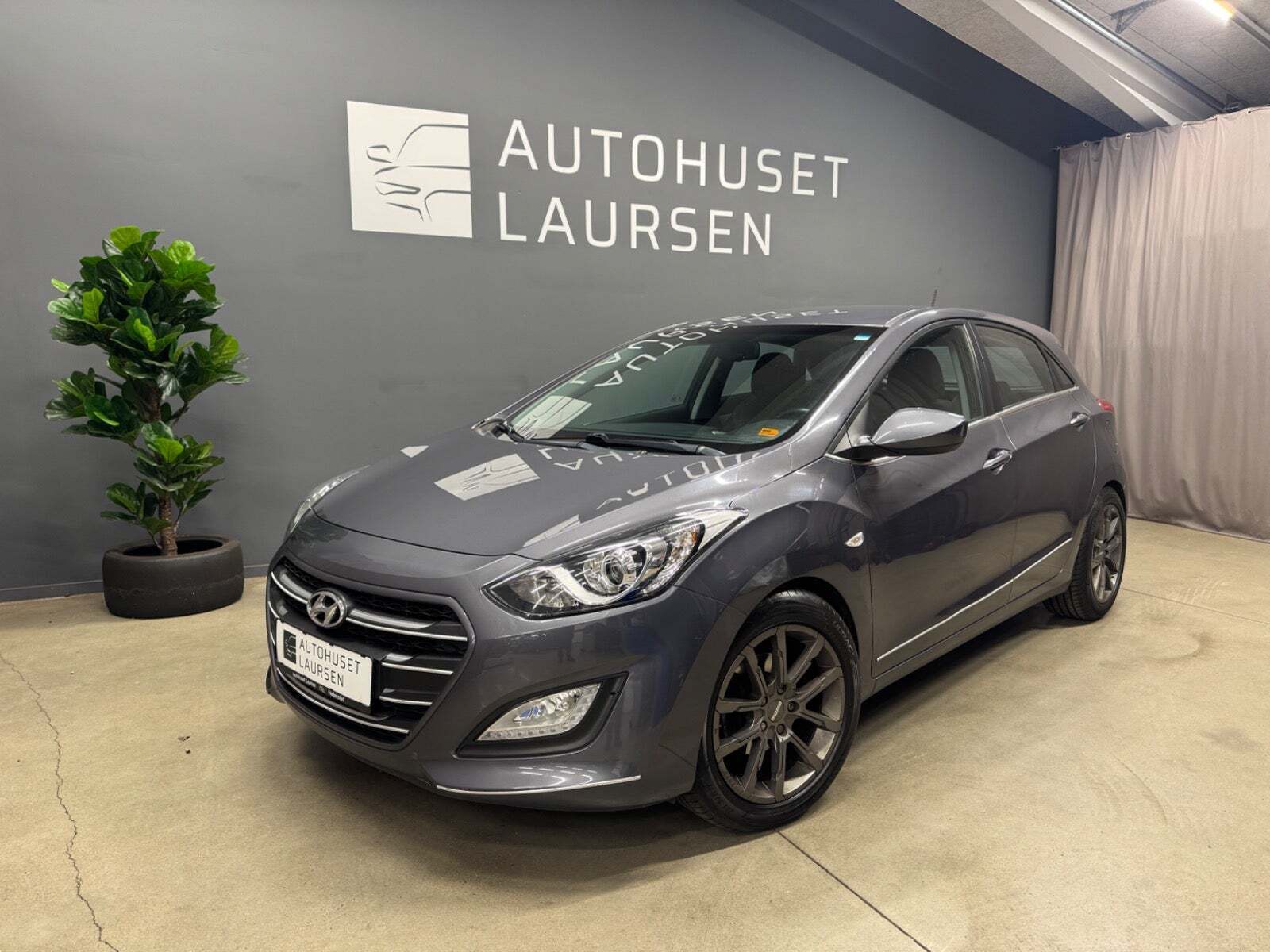 Hyundai i30 1,6 GDi Premium