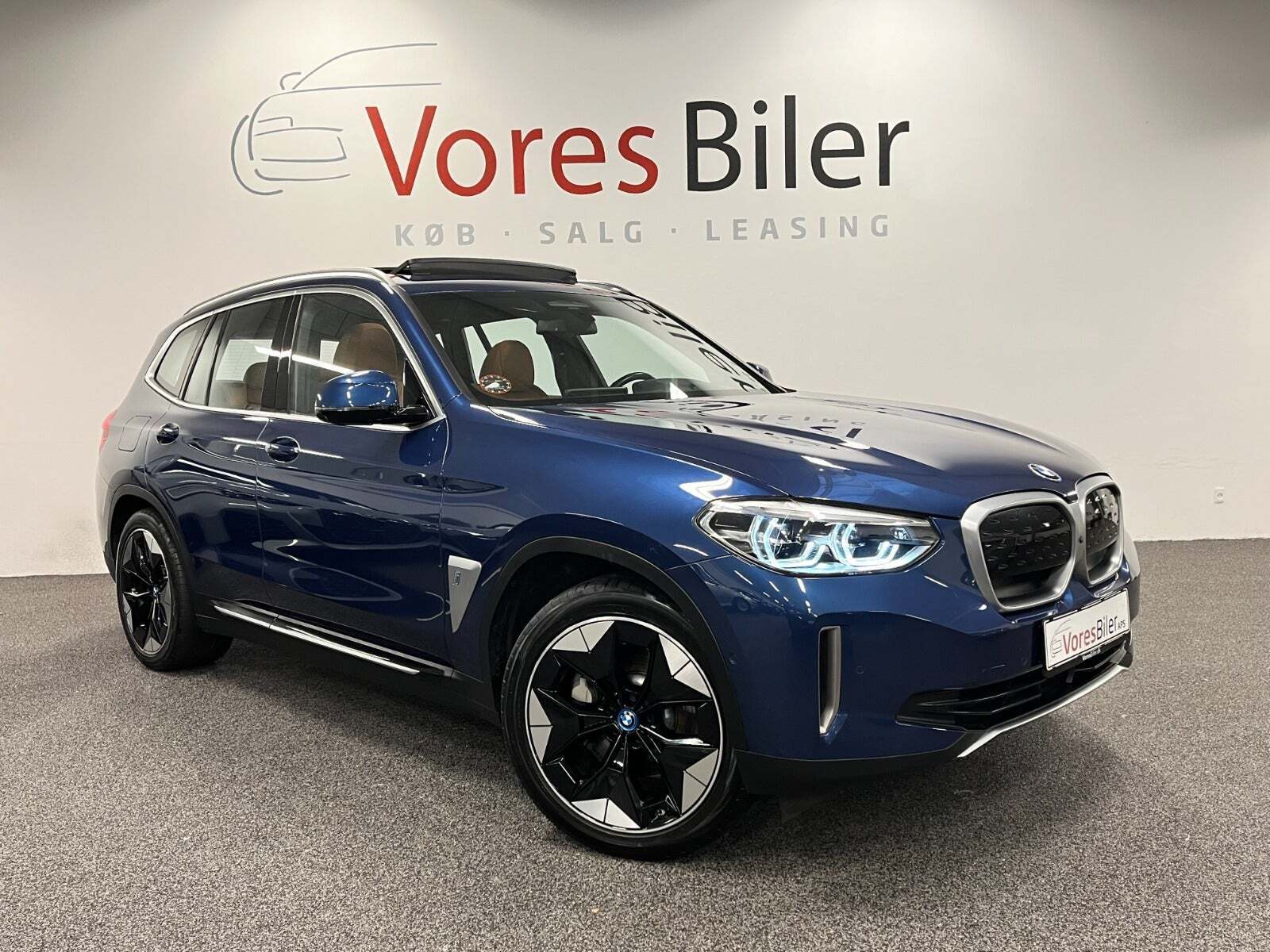 BMW iX3 Charged Plus