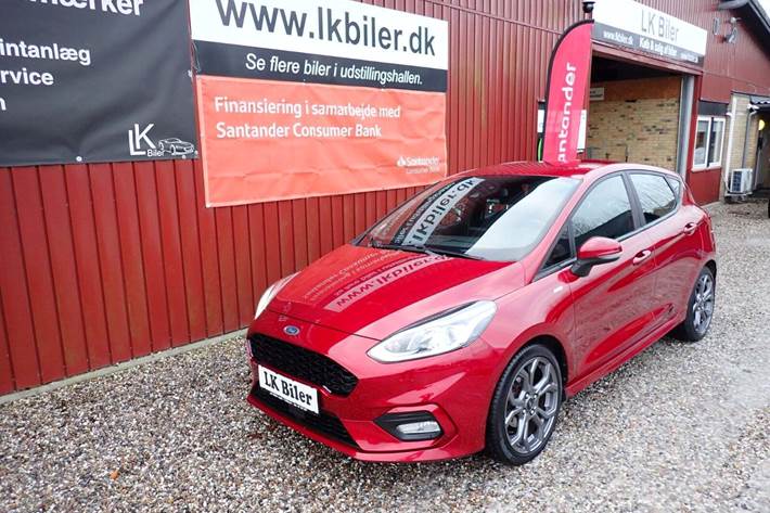 Rød Ford Fiesta fra 2018