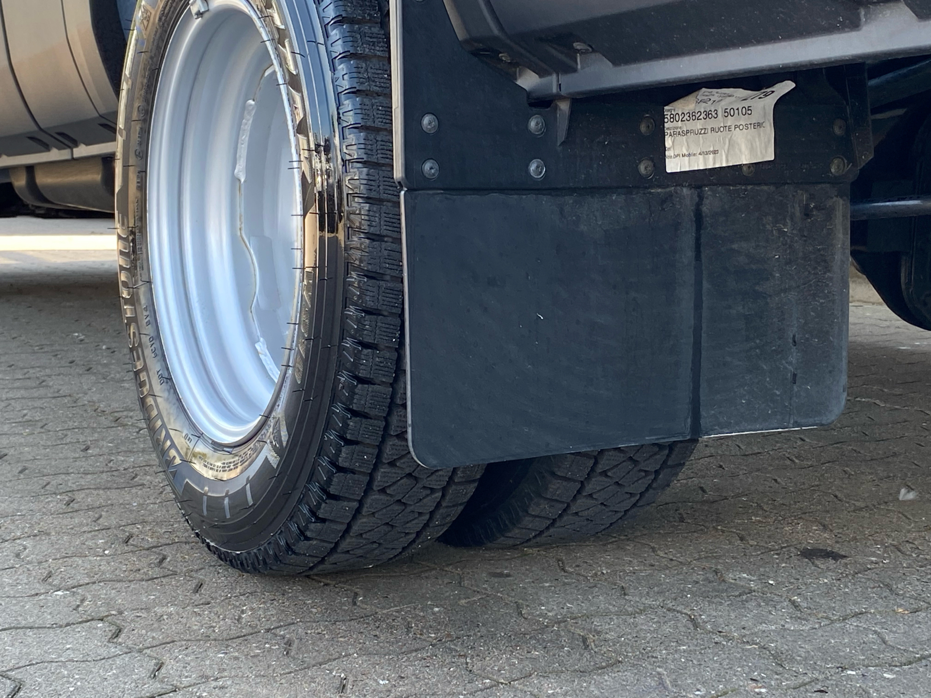 Iveco Daily 3,0 35C18 12m3 D Hi-Matic 180HK Van 8g Aut.