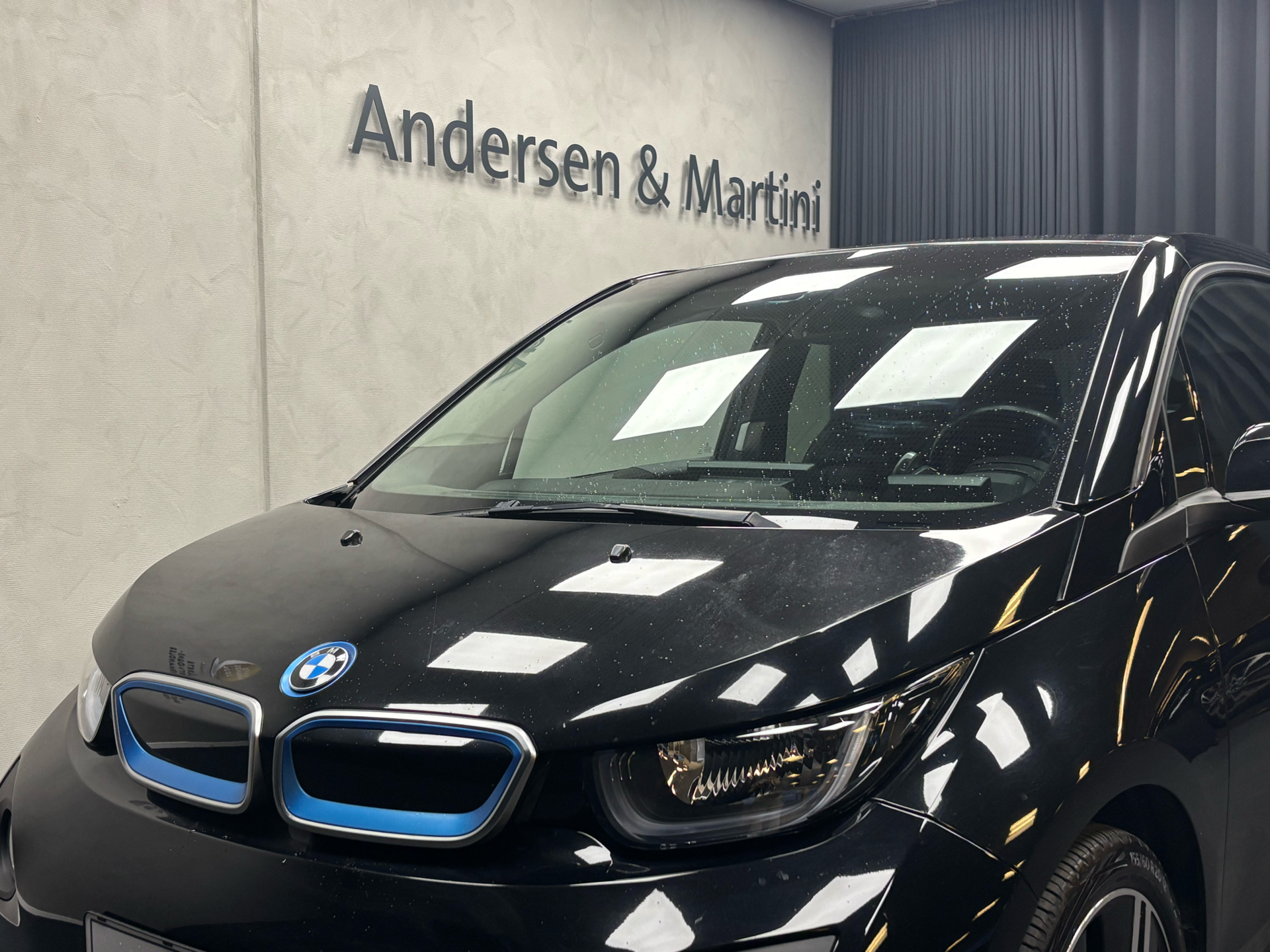 Sort BMW i3 fra 2017