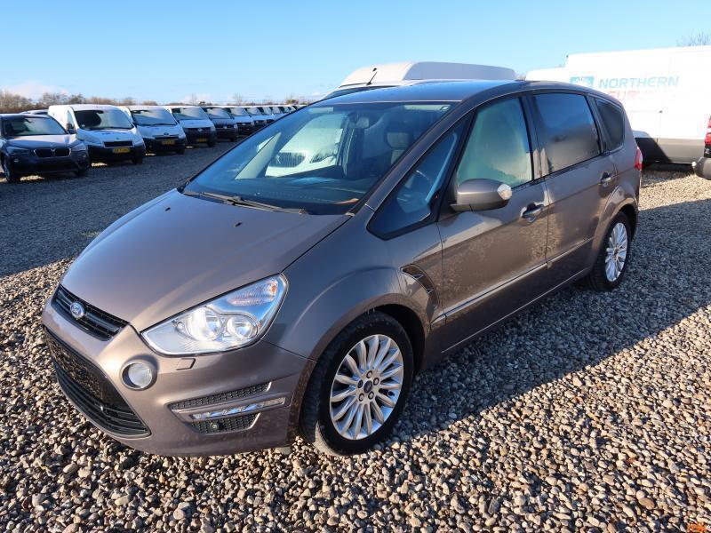 Ford S-MAX 2.0 TDCi (140 HK) MPV Forhjulstræk Automatisk.