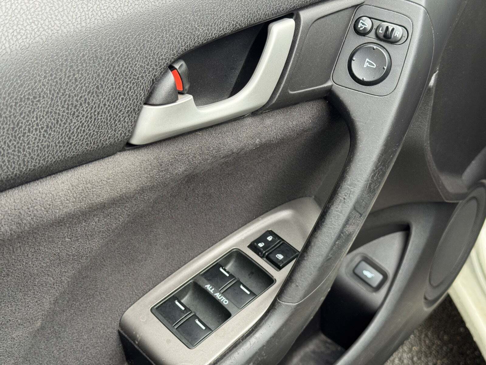 Hvid Honda Accord fra 2010