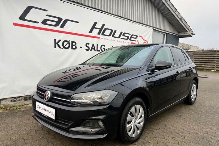 Sort VW Polo fra 2019 set udefra
