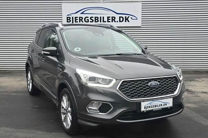 Grå Ford Kuga fra 2018 set udefra