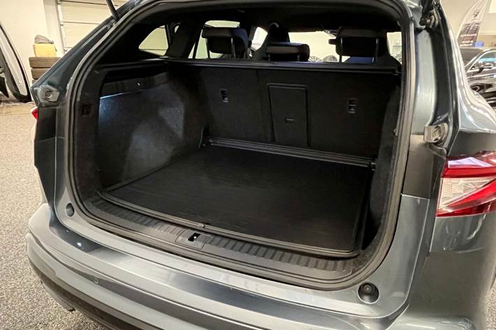 Grå Skoda Enyaq fra 2021