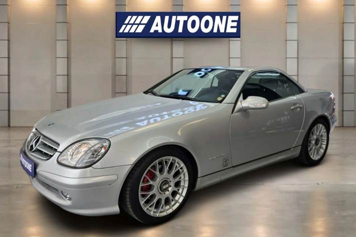 Sølv Mercedes SLK200 fra 2000