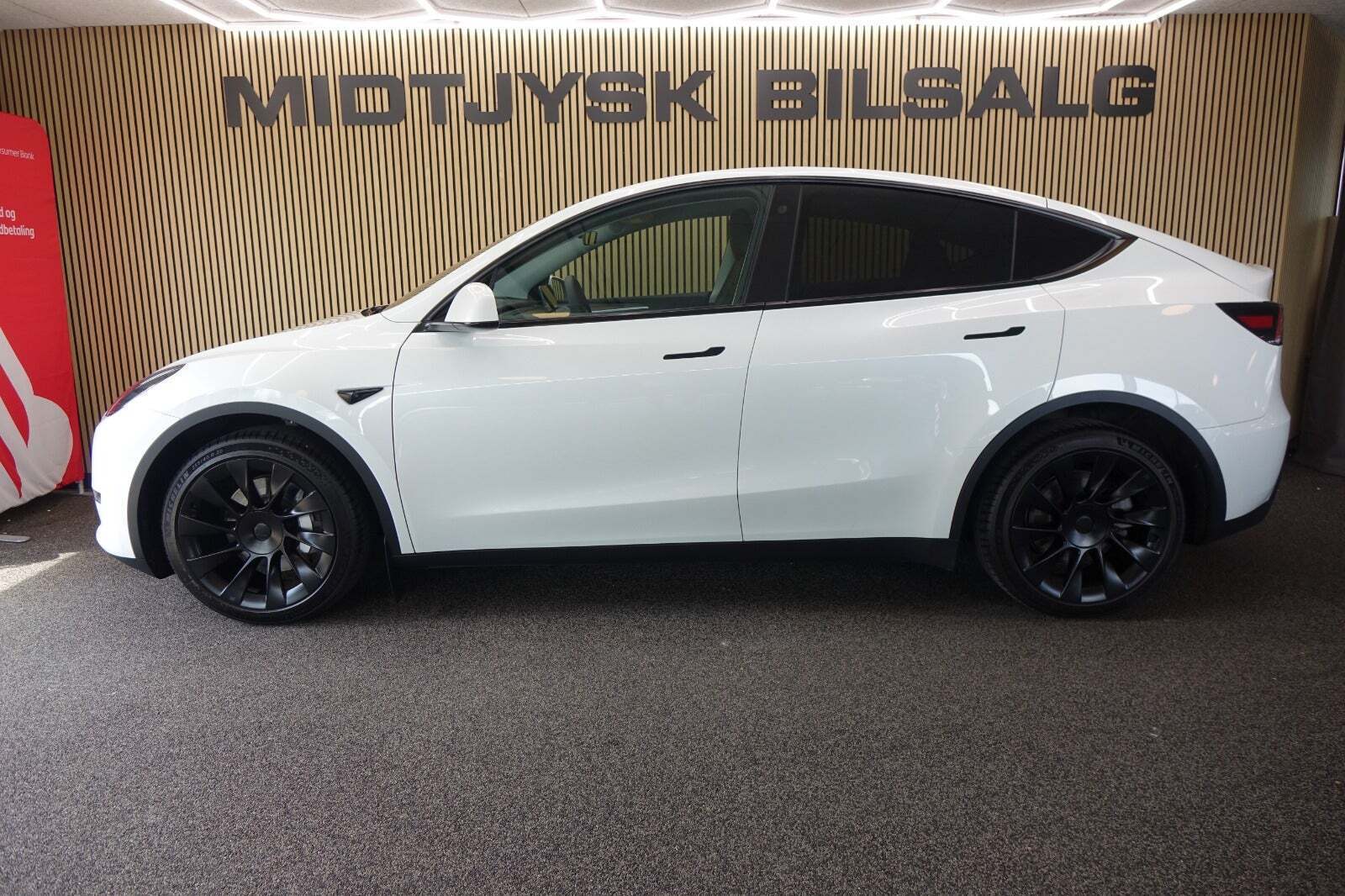 Tesla Model Y Long Range AWD