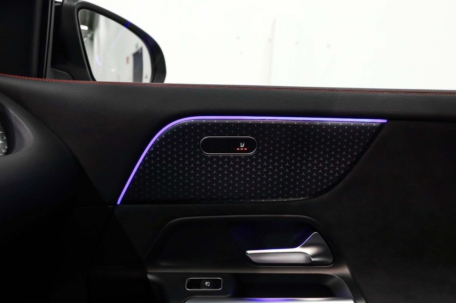 Sort Mercedes EQA250+ fra 2025