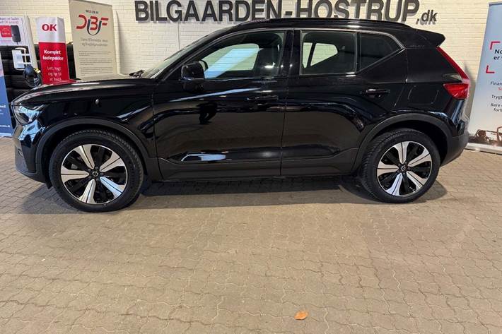 Sort Volvo XC40 fra 2023