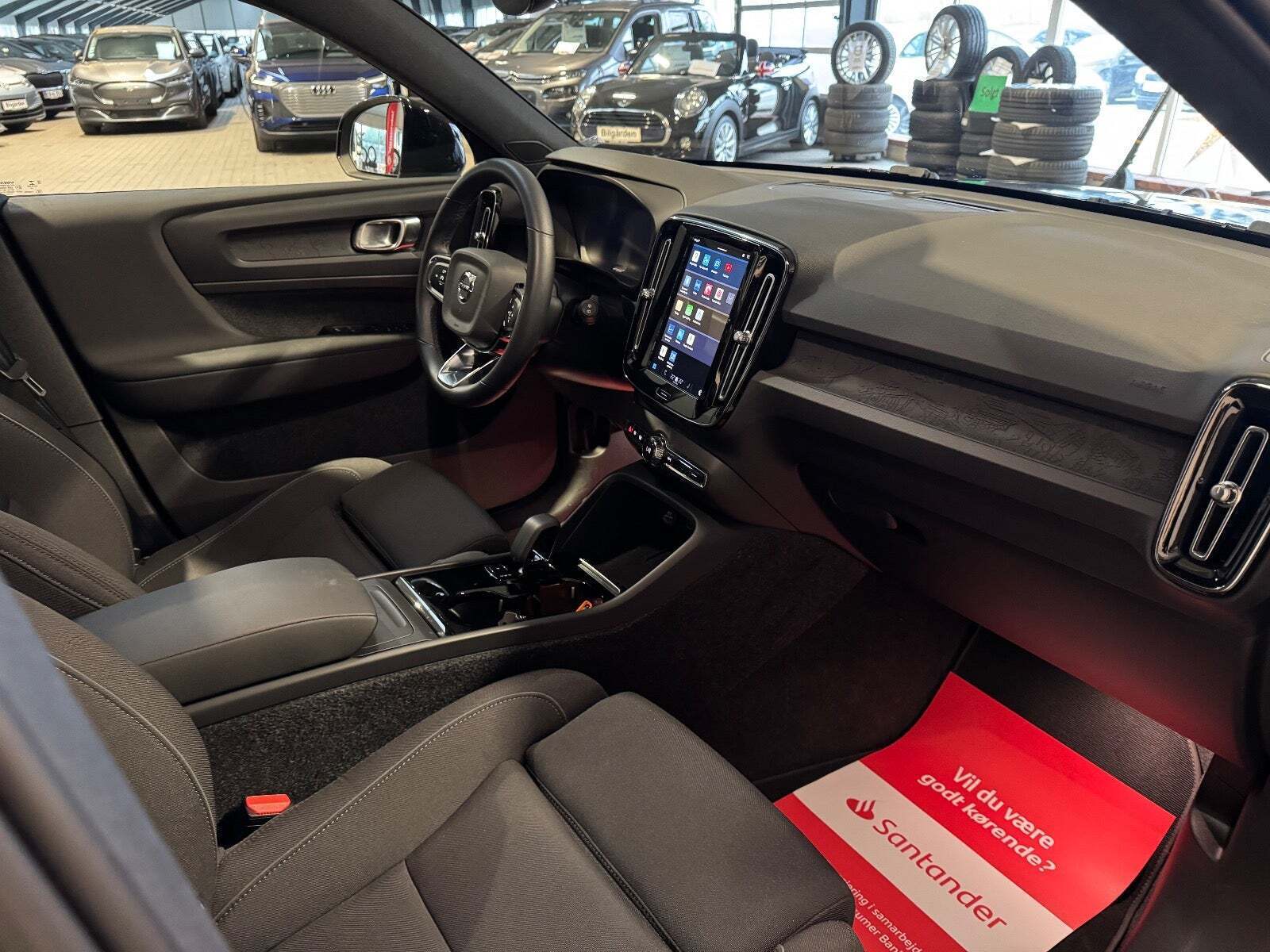 Sort Volvo XC40 fra 2023