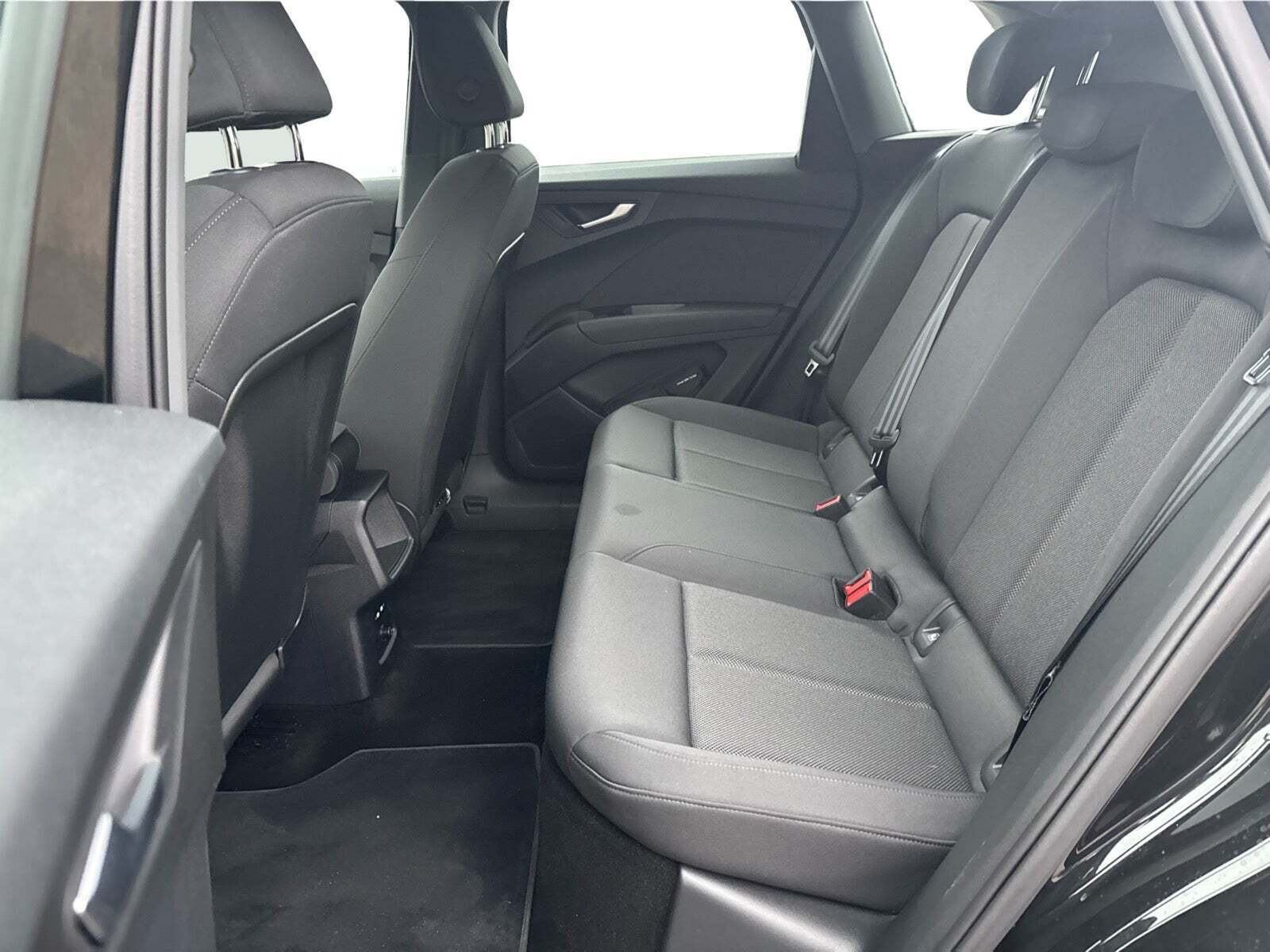 Sort Audi Q4 e-tron fra 2024