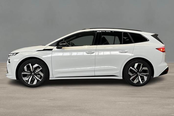 Hvid Skoda Enyaq fra 2025