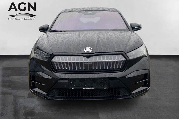 Sort Skoda Enyaq fra 2023