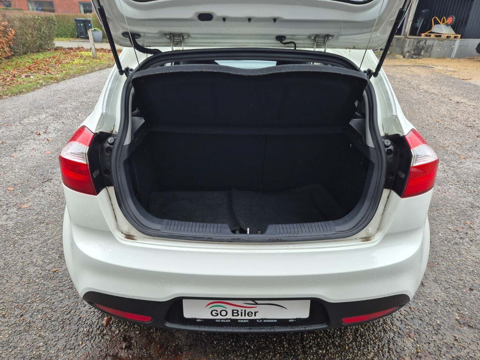 Grøn Kia Rio fra 2012