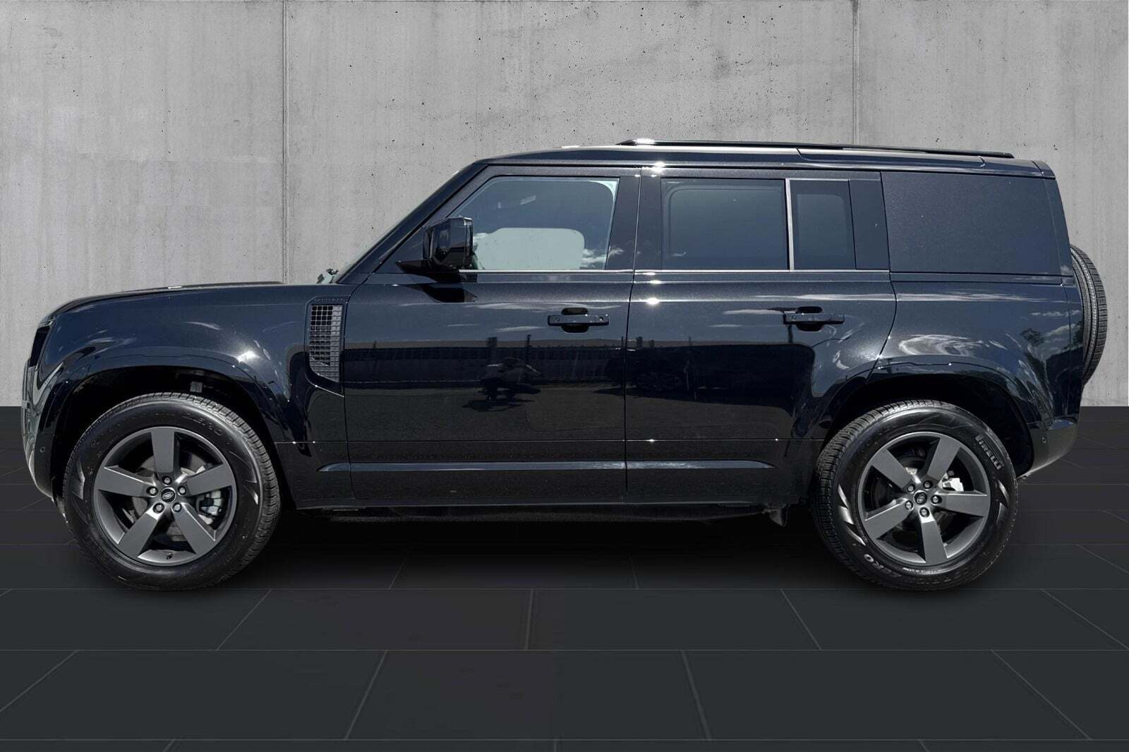 Land Rover Defender 110 3,0 D250 Hard Top X-Dynamic SE aut. Van