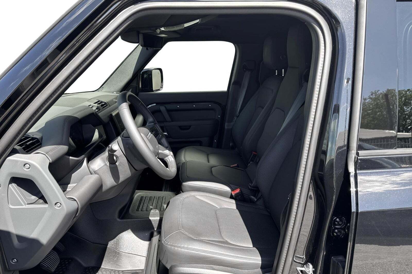 Land Rover Defender 110 3,0 D250 Hard Top X-Dynamic SE aut. Van