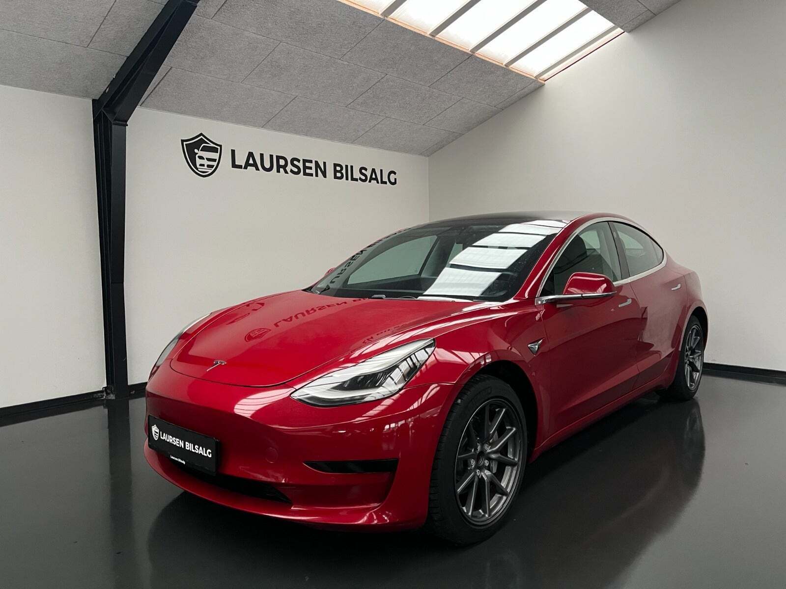 Tesla Model 3 Long Range RWD