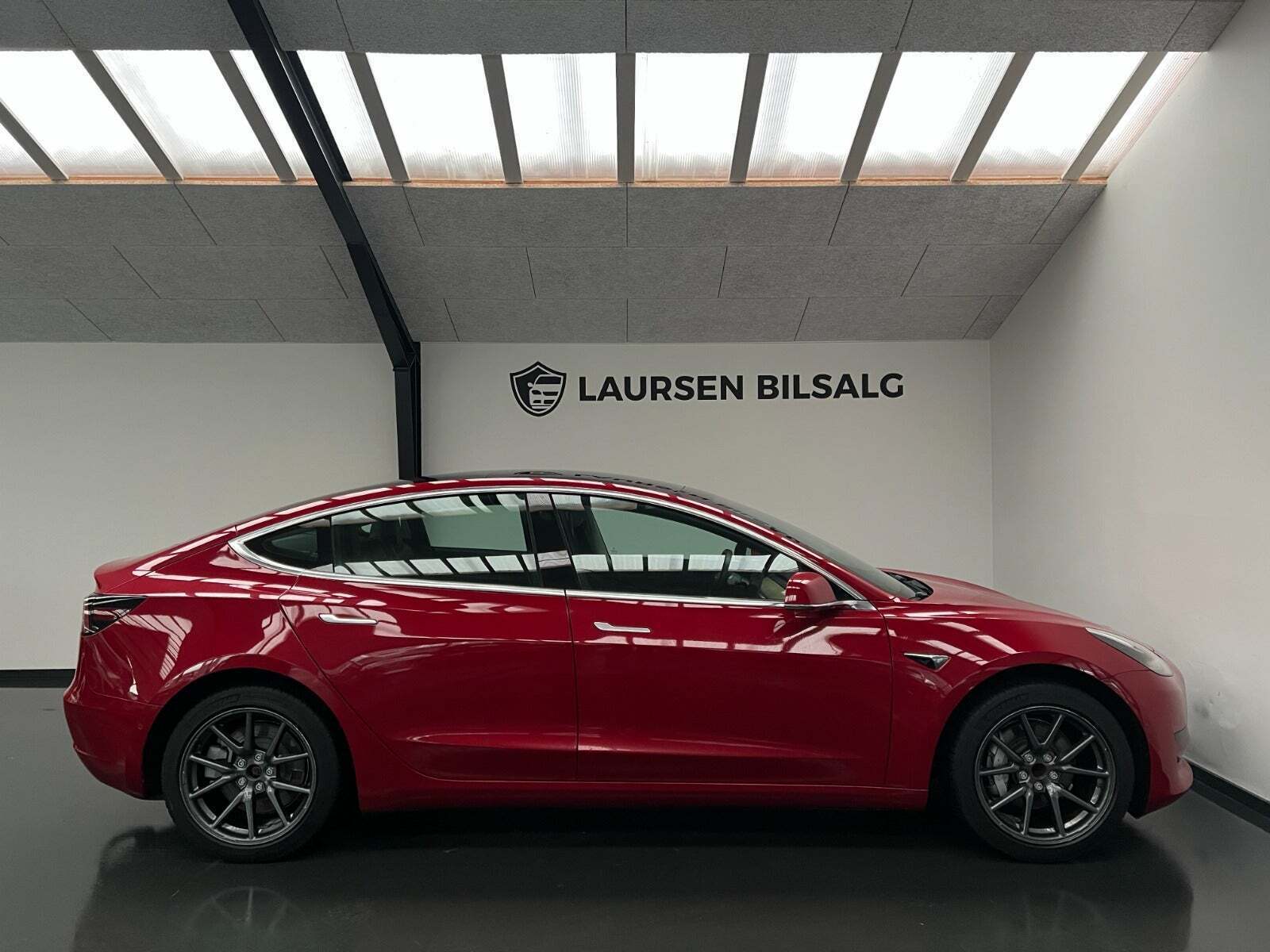 Tesla Model 3 Long Range RWD