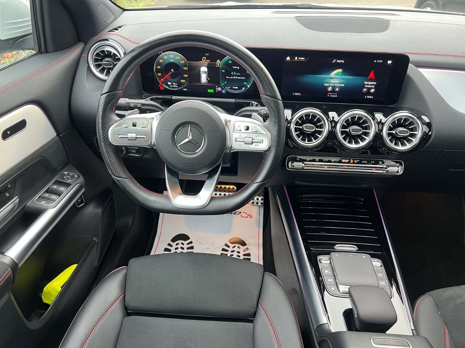 Hvid Mercedes EQA250 fra 2023