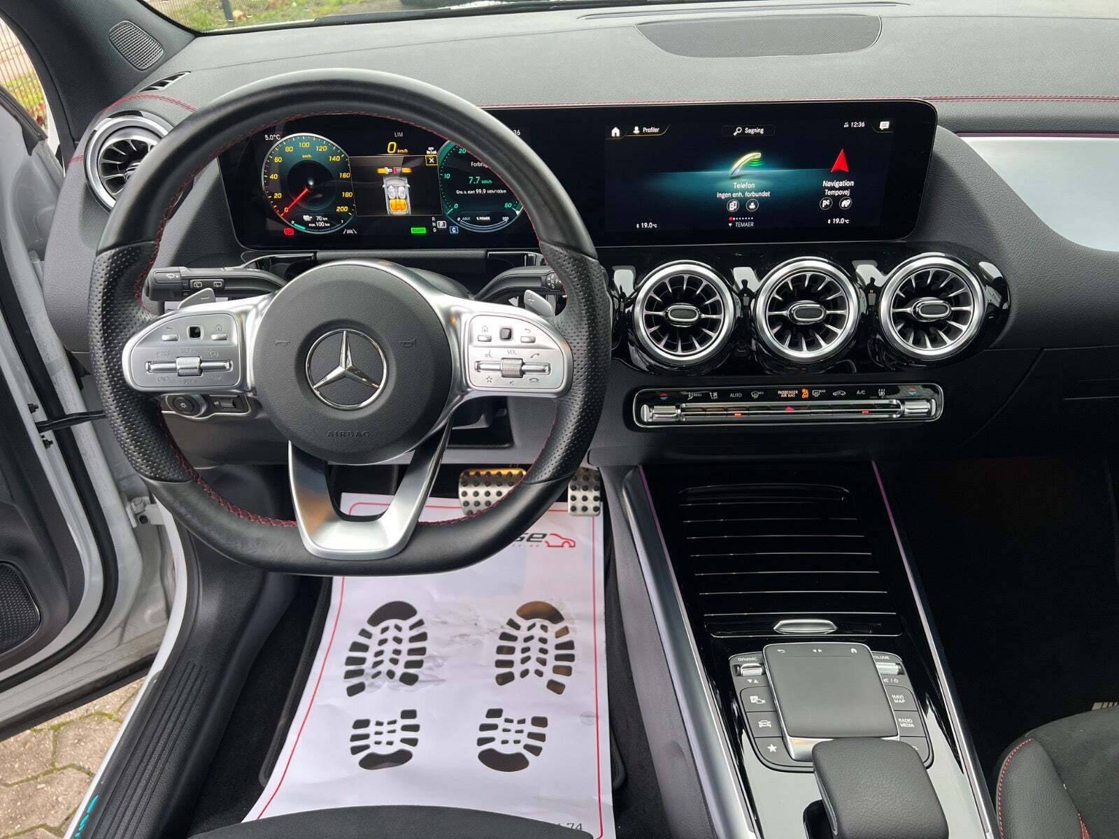 Hvid Mercedes EQA250 fra 2023
