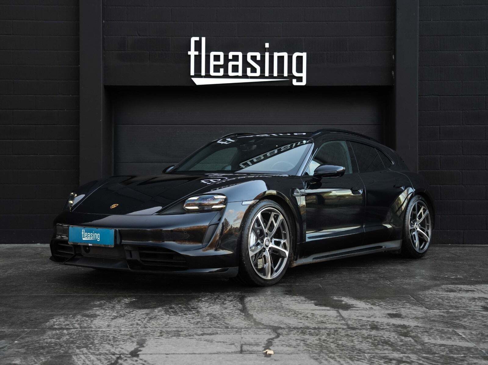 Porsche Taycan Turbo Performance+ Sport Turismo