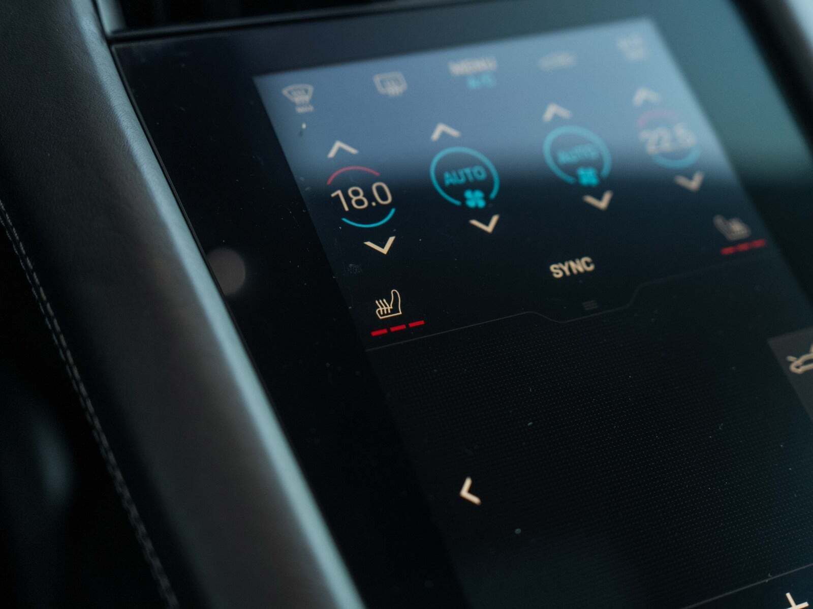 Sort Porsche Taycan Turbo fra 2022