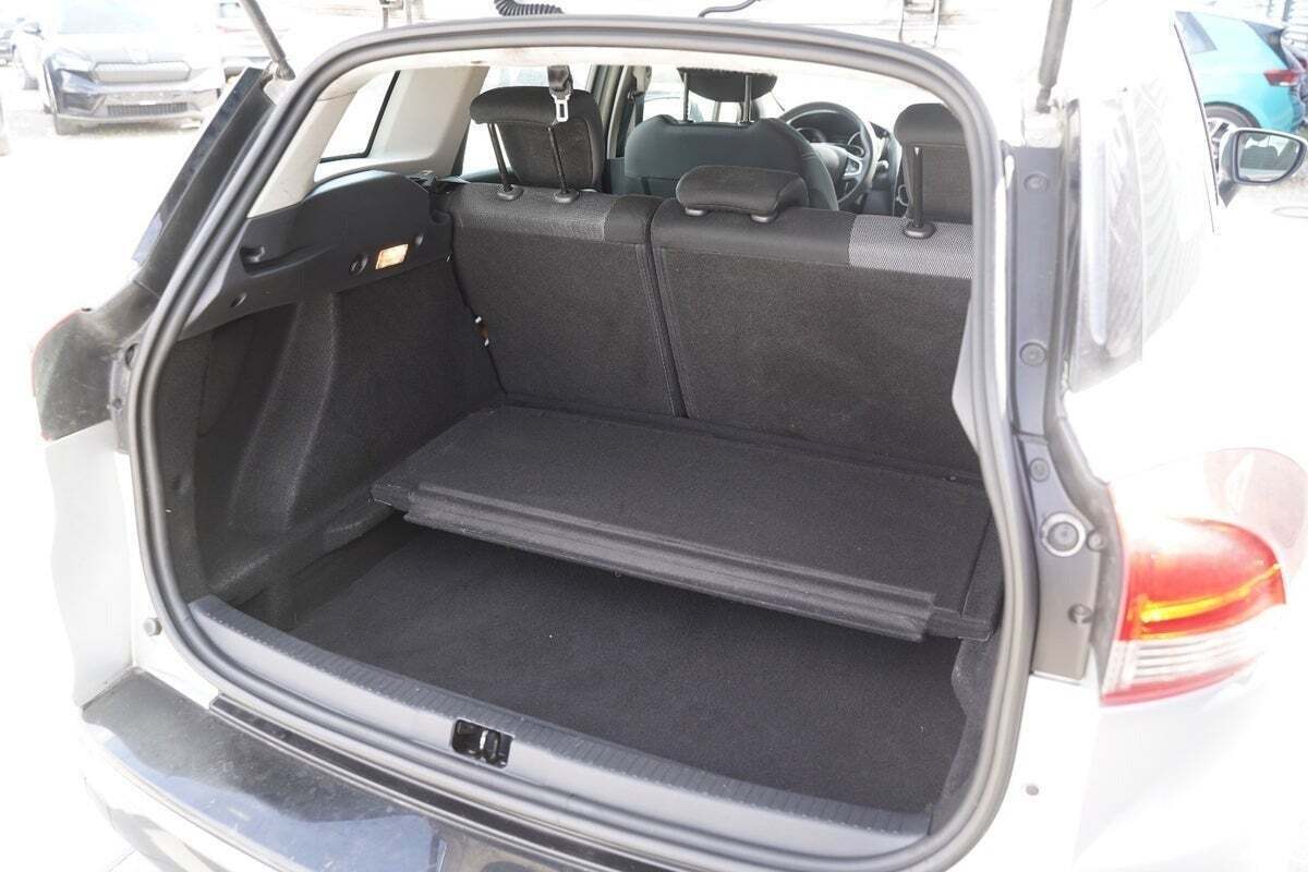 Sølv Renault Clio IV fra 2018