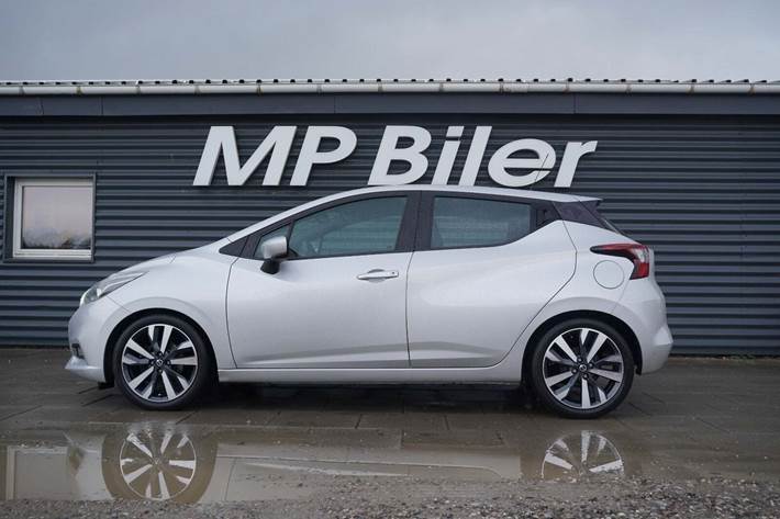 Sølv Nissan Micra fra 2020