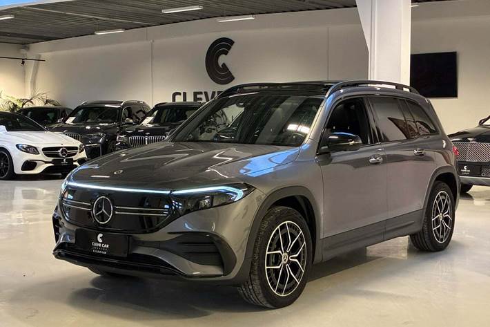 Grå Mercedes EQB300 fra 2022 set udefra