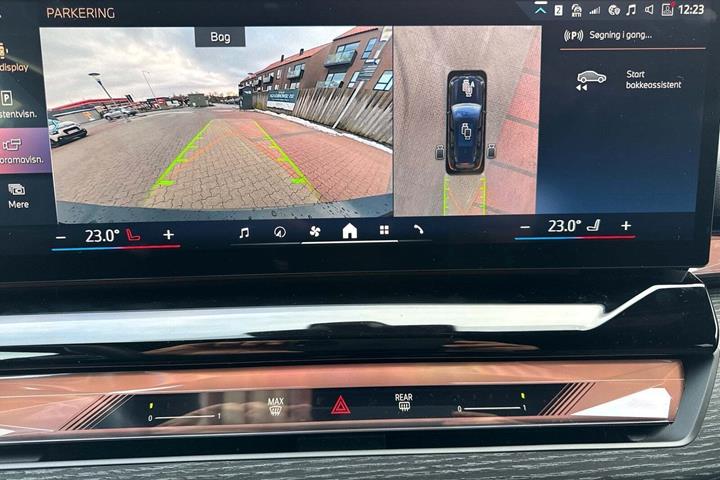 Sort BMW i5 fra 2025